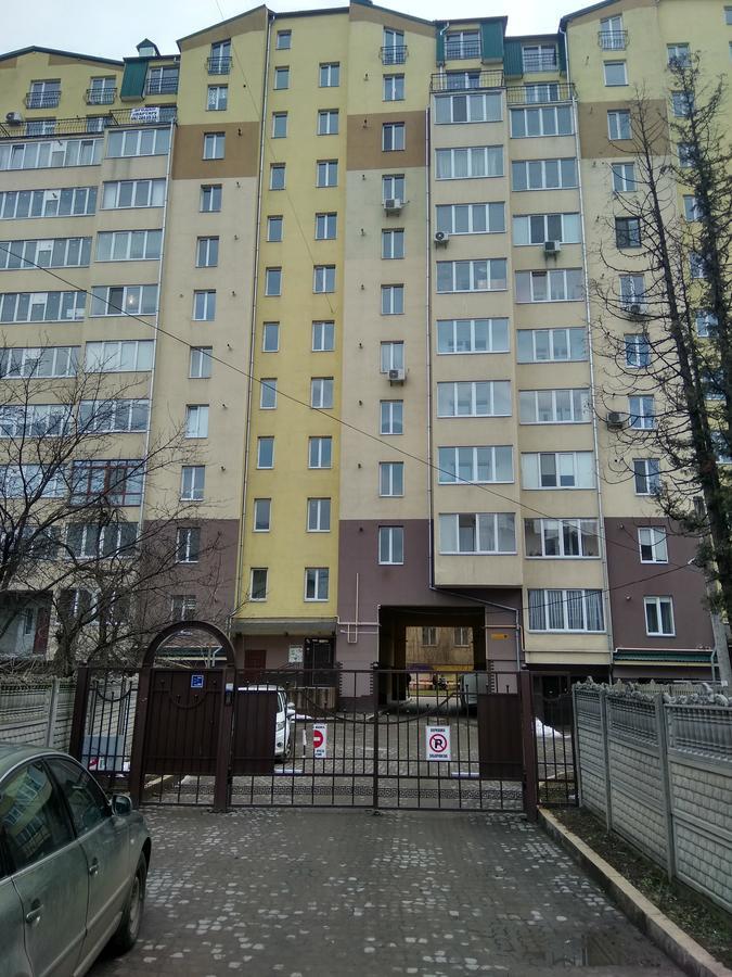 Home In Center With Jacuzzi Ivano-Frankivsk Exteriör bild